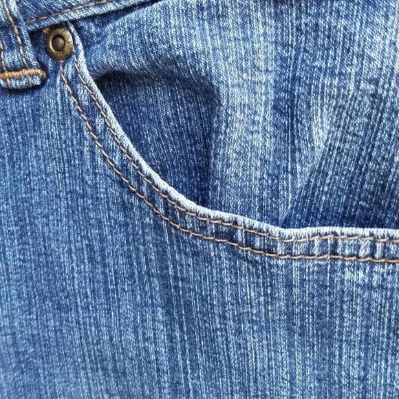 St Johns Bay Cotton Blend Jean Shorts size 12 - Picture 5 of 10